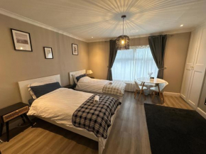 Park Terrace Family Room